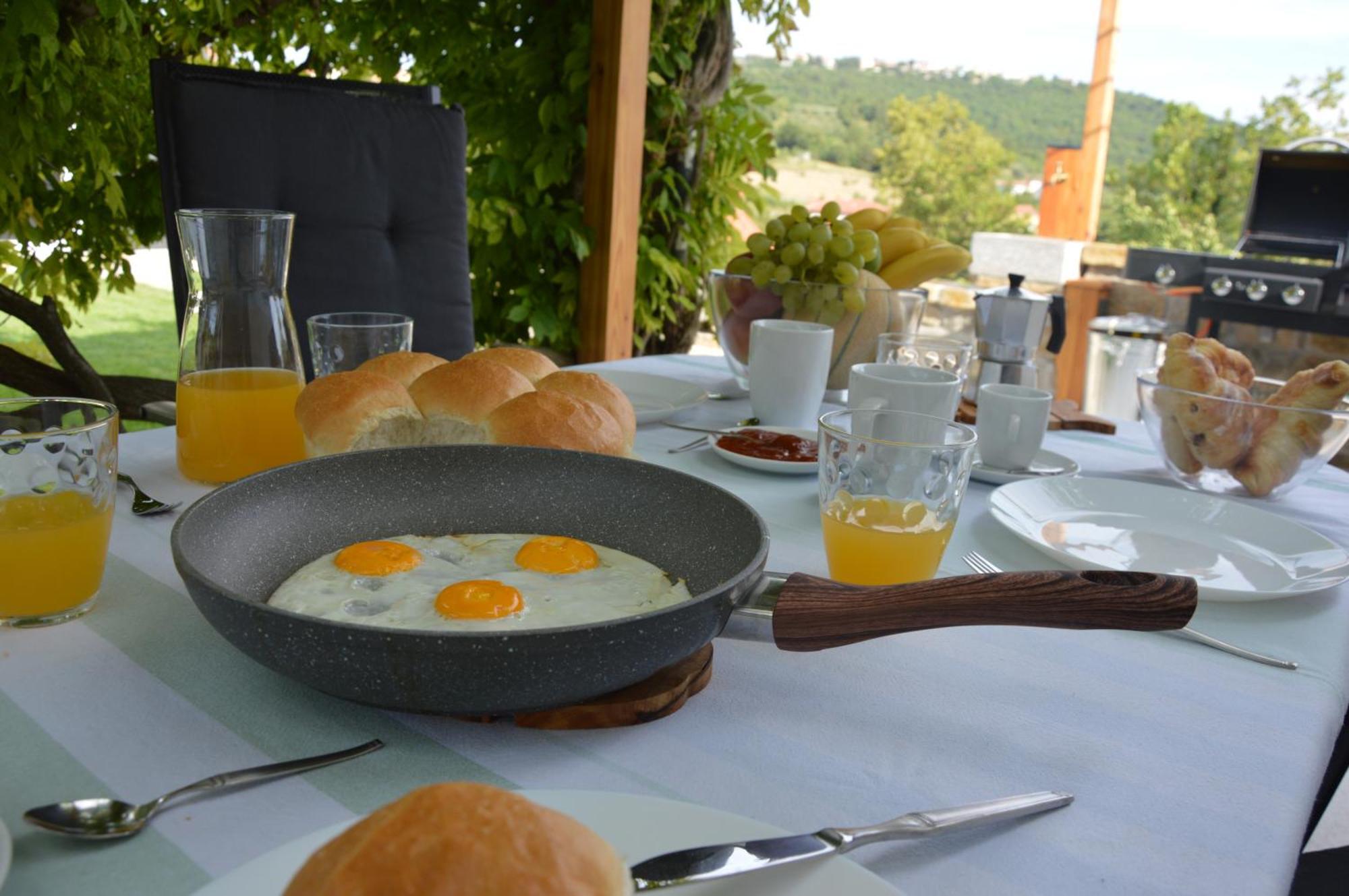 Casa Miranda - Family Comfort In A Quiet Area, Near The Sea, With Bbq And Free Parking Zgornje Skofije Ngoại thất bức ảnh